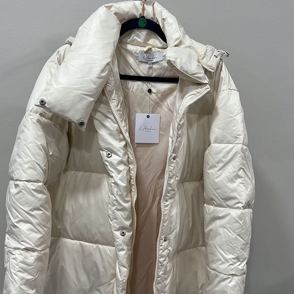 L'Academie Marlon Puffer Coat in Ivory - Picture 7 of 12